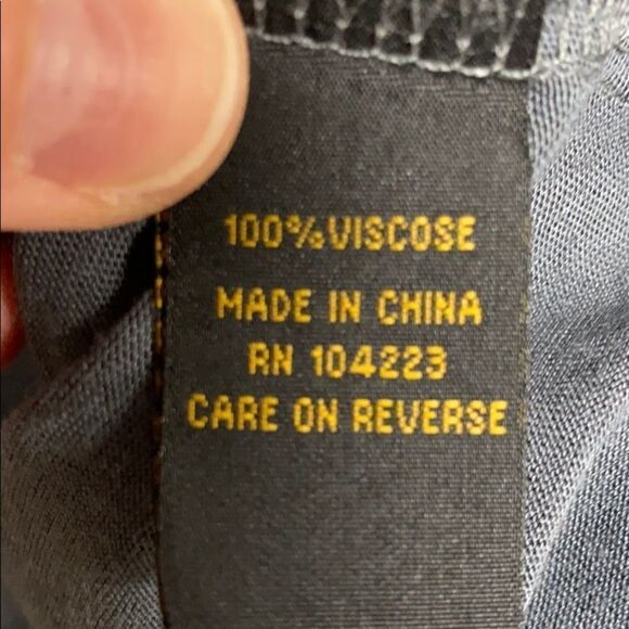 Steven Edwards Gray Tulip Sleeve Crew Neck Top - Picture 5 of 6